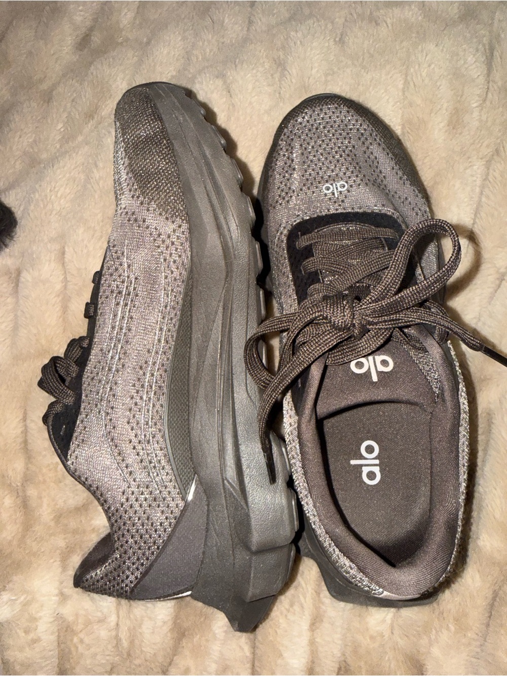 ALO Yoga Unisex Brown Lightweight Running Sneakers - Picture 5 of 8